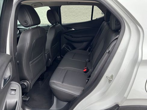 Used 2025 Buick Encore GX Preferred FWD image 25