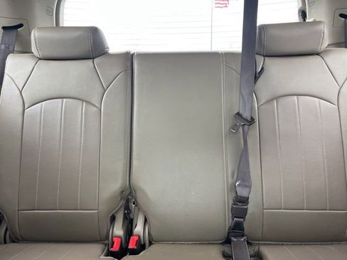 Used 2014 GMC Acadia Denali image 32