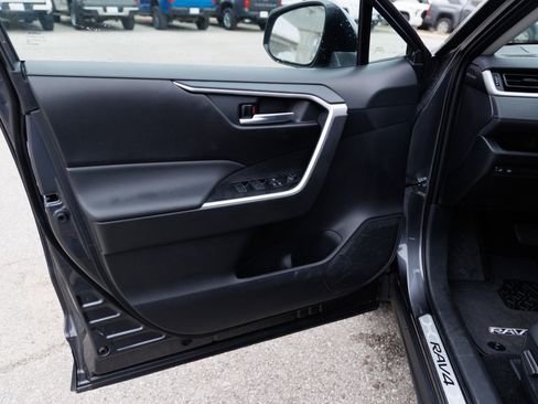 Certified 2025 Toyota RAV4 XLE image 38