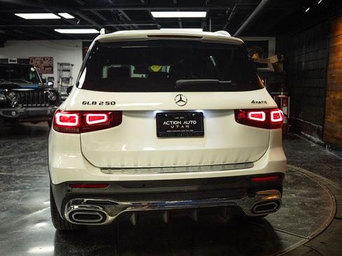 Used 2022 Mercedes-Benz GLB 250 4MATIC image 6