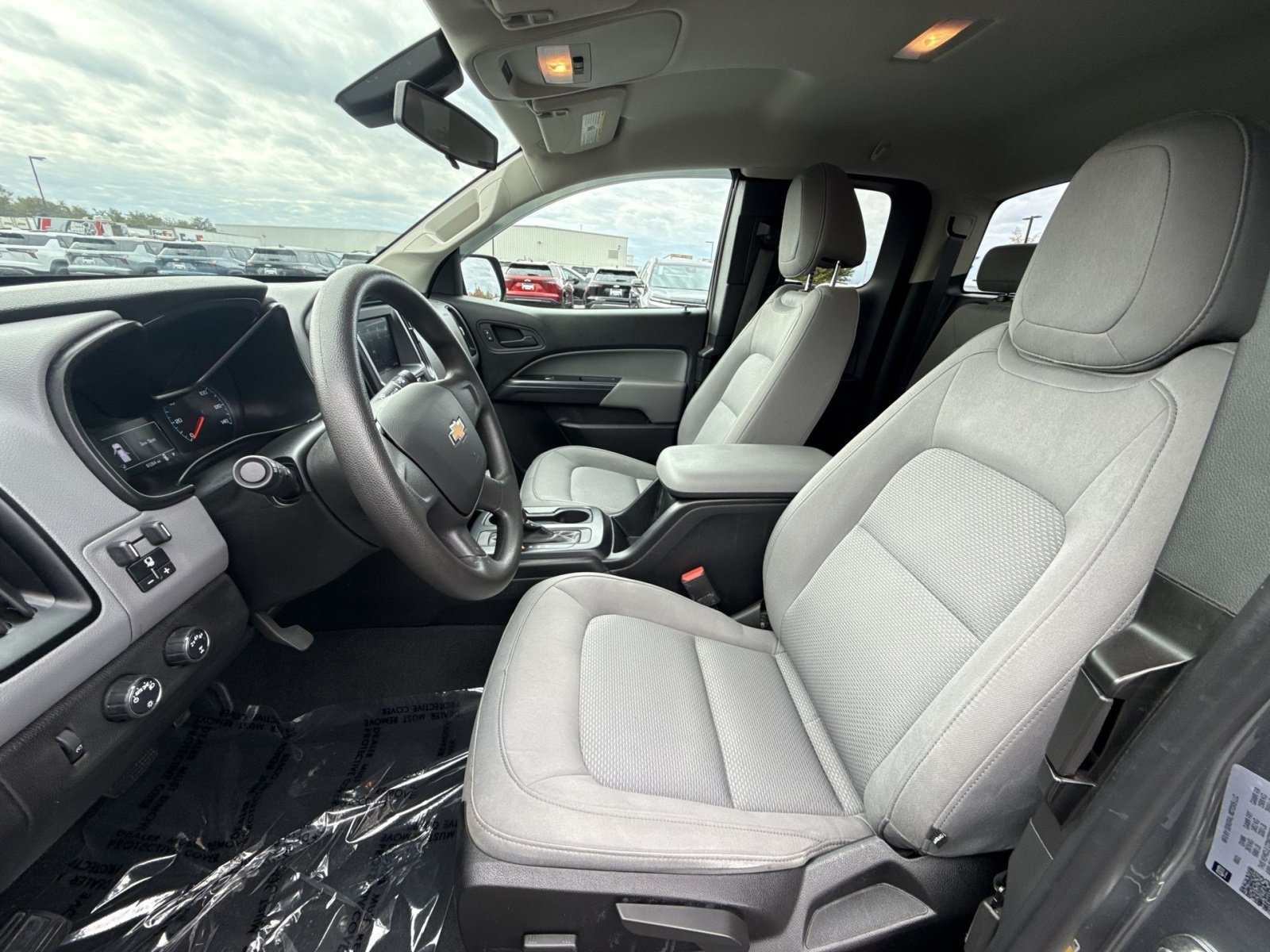 Used 2021 Chevrolet Colorado W/T AWD/4WD image 14