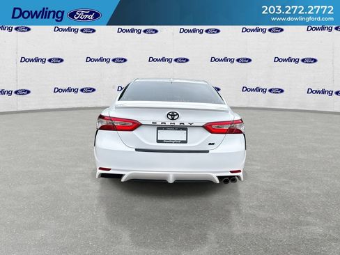 Used 2019 Toyota Camry SE FWD image 7