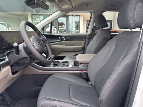 New 2026 Kia Carnival LX image 30