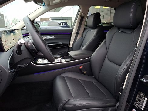 Certified 2026 Genesis GV70 2.5T image 13