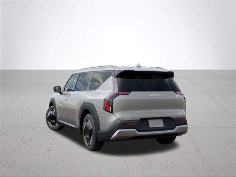 New 2026 Kia EV9 Wind image 4