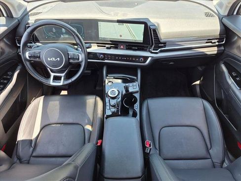 Used 2025 Kia Sportage EX AWD/4WD image 17