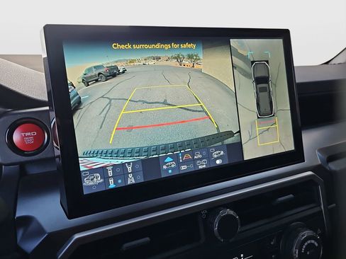 Used 2025 Toyota 4Runner TRD Off-Road Premium image 13