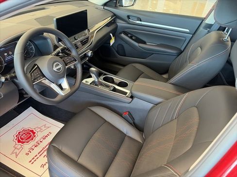 New 2025 Nissan Altima 2.5 SR w/ SR Premium Package image 16