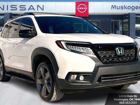 Used 2019 Honda Passport Touring image 1