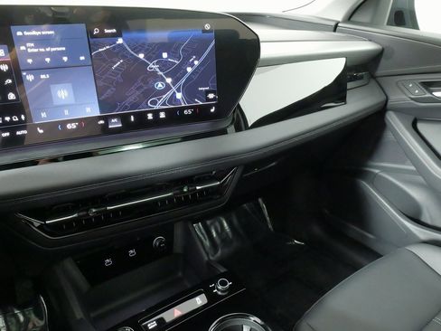 Used 2025 Audi Q6 e-tron Premium image 52