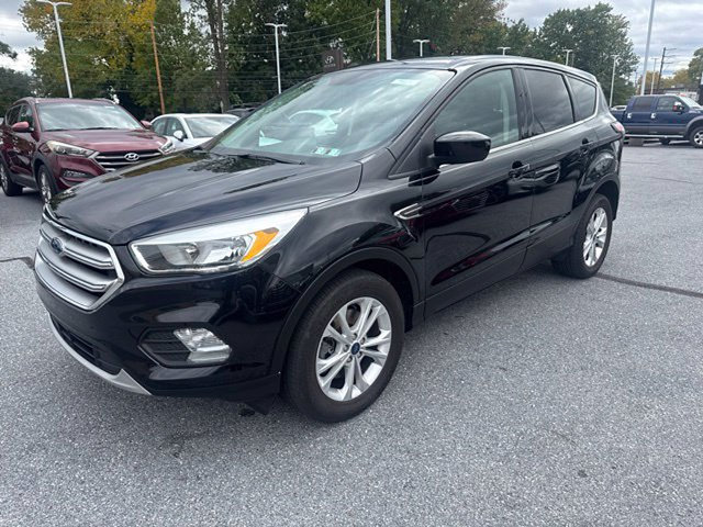 Used 2017 Ford Escape SE AWD/4WD image 1