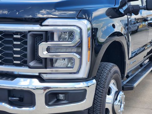 New 2026 Ford F350 XLT w/ XLT Premium Package AWD/4WD image 10