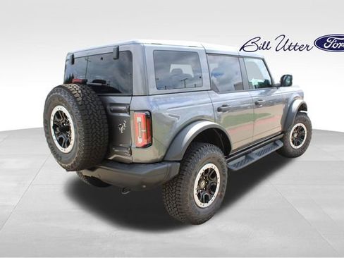 New 2025 Ford Bronco Badlands image 3