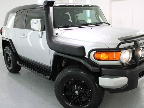 Used 2008 Toyota FJ Cruiser 2WD image 15