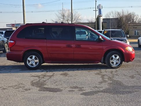 Used 2005 Dodge Grand Caravan SXT w/ Leather Interior Group image 8