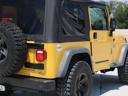 Used 2004 Jeep Wrangler X w/ Convenience Group AWD/4WD image 73