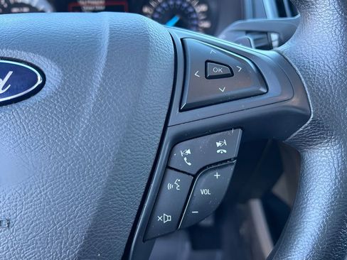 Used 2017 Ford Edge SE image 22