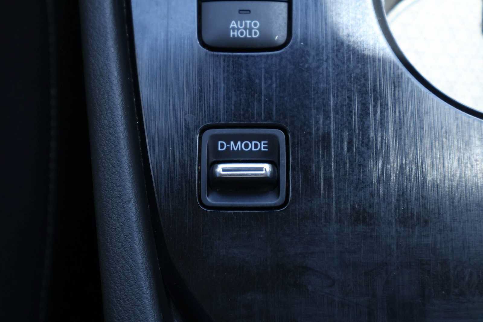 Used 2021 Nissan Rogue SV FWD image 26