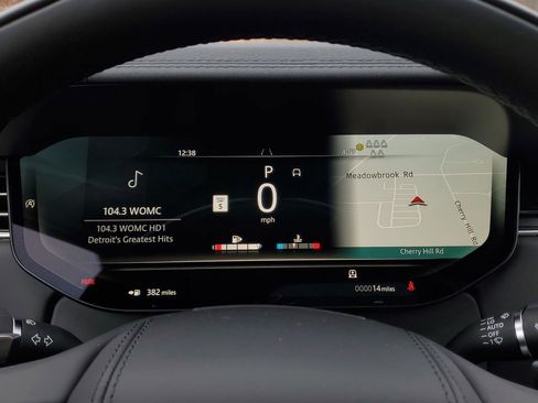 New 2026 Land Rover Range Rover Long Wheelbase SE image 13