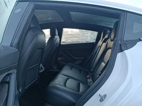 Used 2020 Tesla Model 3 Standard Range Plus RWD image 18