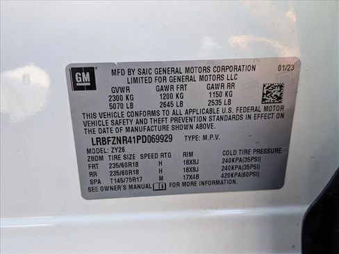 Used 2023 Buick Envision Essence image 22