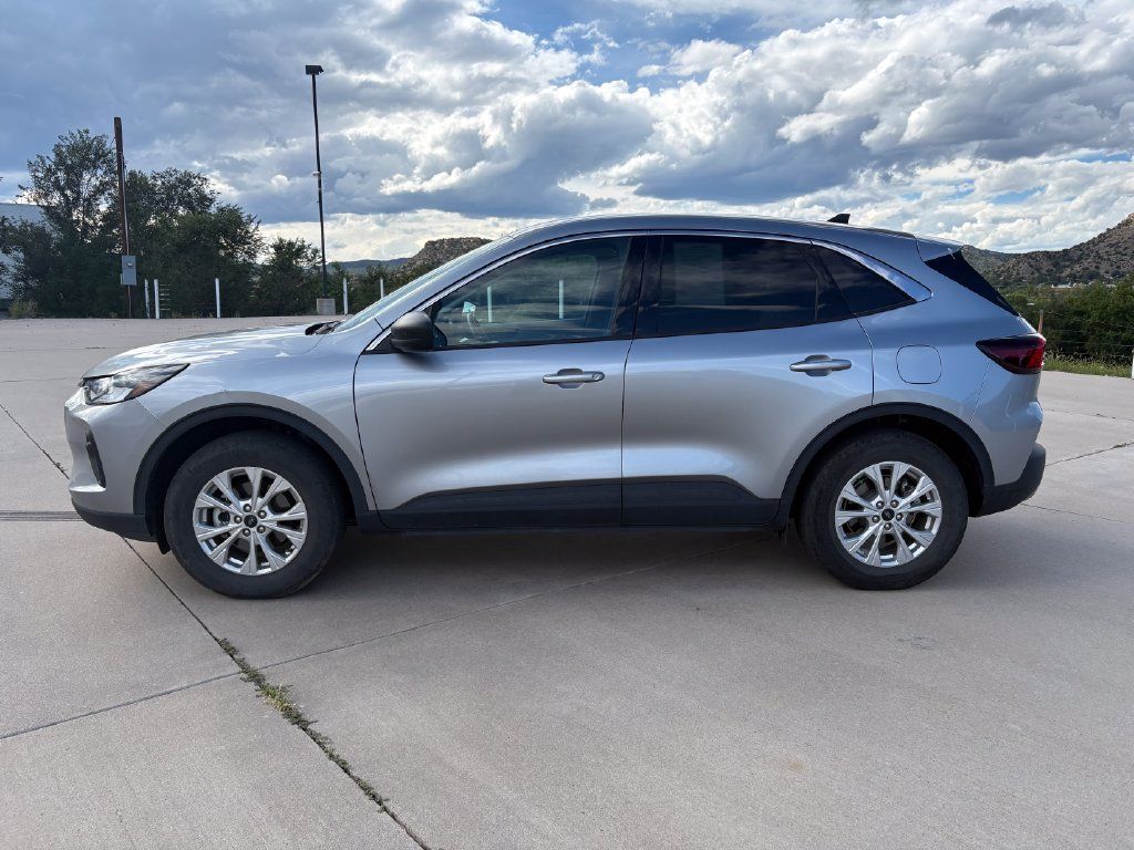 Used 2024 Ford Escape Active w/ Tech Pack #1 AWD/4WD image 6