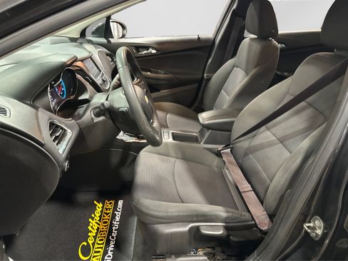 Used 2016 Chevrolet Cruze LT image 17