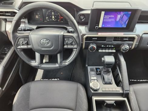 Certified 2025 Toyota Tacoma SR5 AWD/4WD image 28
