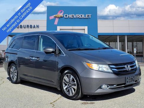 Used 2015 Honda Odyssey Touring image 3