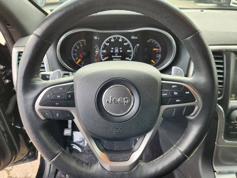 Used 2017 Jeep Grand Cherokee Altitude image 9