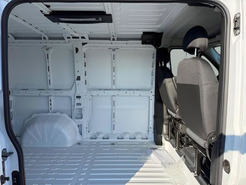 New 2025 RAM ProMaster 1500 w/ Convenience Group FWD image 10