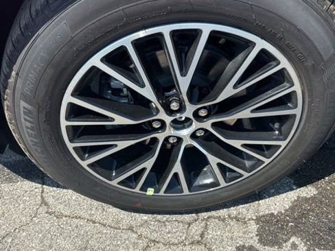 New 2024 Ford Escape SE image 10