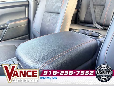Used 2024 Nissan Titan PRO-4X image 33