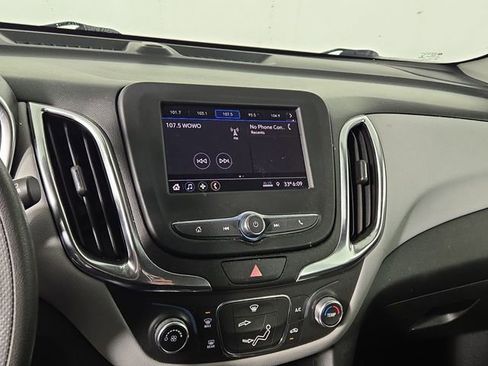 Used 2021 Chevrolet Equinox LS w/ LS Convenience Package image 17