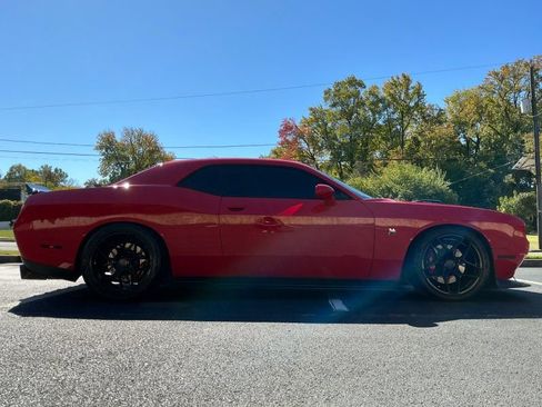 Used 2019 Dodge Challenger R/T Scat Pack w/ Shaker Package image 8