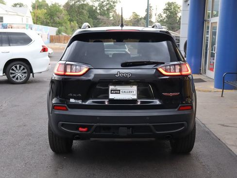 Used 2019 Jeep Cherokee Trailhawk w/ Cold Weather Group AWD/4WD image 4
