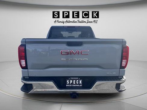 Used 2025 GMC Sierra 1500 SLE w/ Preferred Package image 5