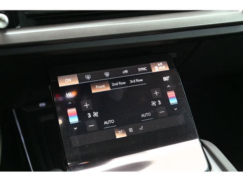 New 2026 Cadillac Vistiq Platinum image 33