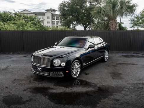 Used 2017 Bentley Mulsanne RWD image 31