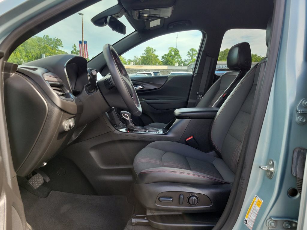 Used 2022 Chevrolet Equinox RS w/ Infotainment Package FWD image 23