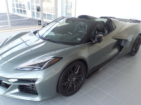 Used 2024 Chevrolet Corvette Z06 w/ Stealth Interior Trim Package image 2