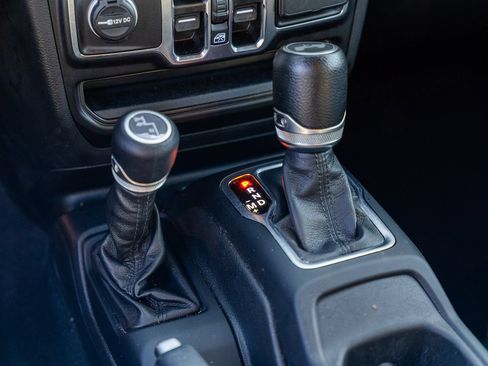 Used 2023 Jeep Wrangler Unlimited Sport AWD/4WD image 27
