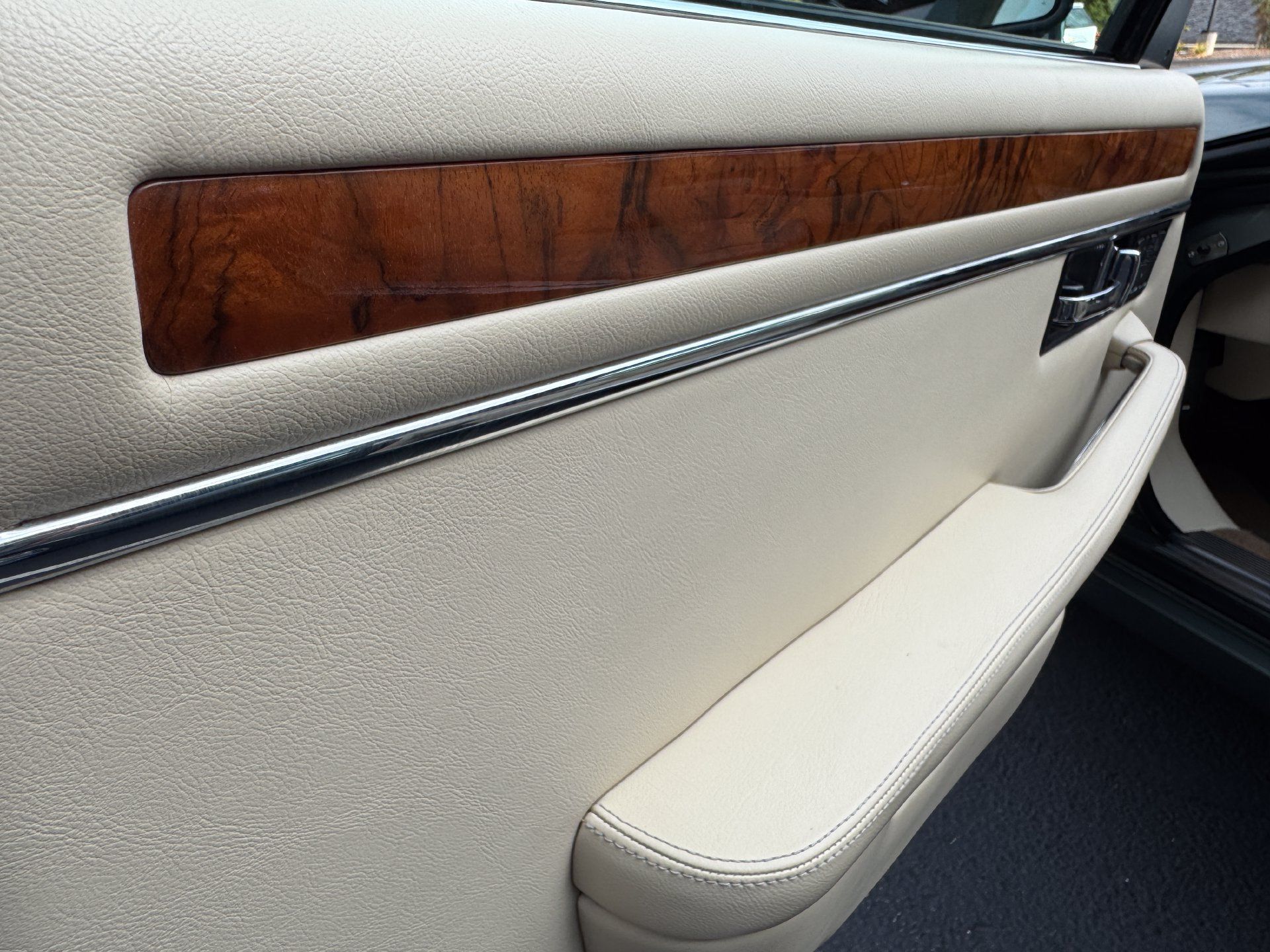 Used 1996 Jaguar XJS 4.0 Convertible RWD image 84