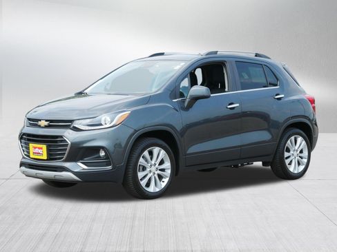 Used 2020 Chevrolet Trax Premier AWD/4WD image 3