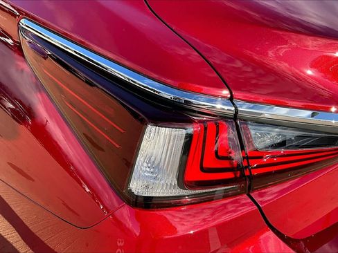 New 2025 Lexus ES 350 w/ Premium Package image 14