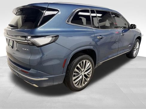 Used 2026 Buick Enclave Avenir w/ Super Cruise Package image 11