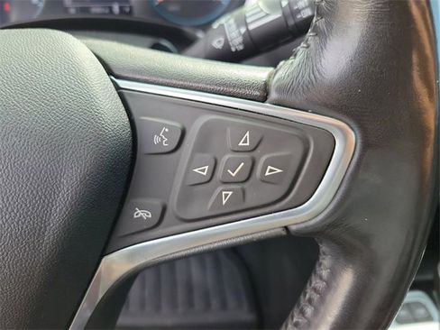 Used 2018 Chevrolet Equinox LT image 14