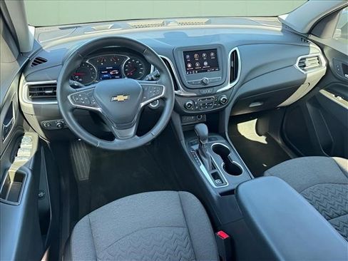Used 2024 Chevrolet Equinox LT AWD/4WD image 15