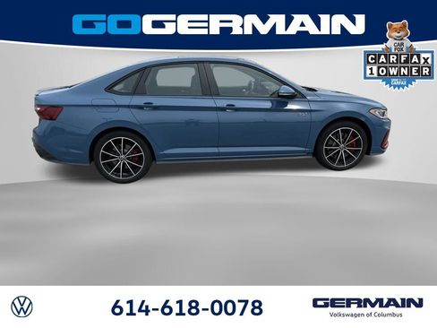 Used 2025 Volkswagen Jetta GLI Autobahn FWD image 8