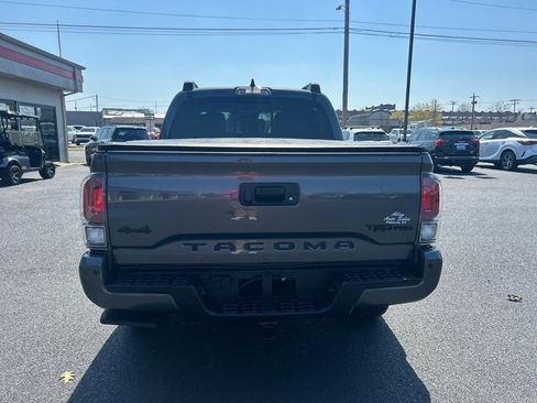 Used 2022 Toyota Tacoma TRD Pro image 6